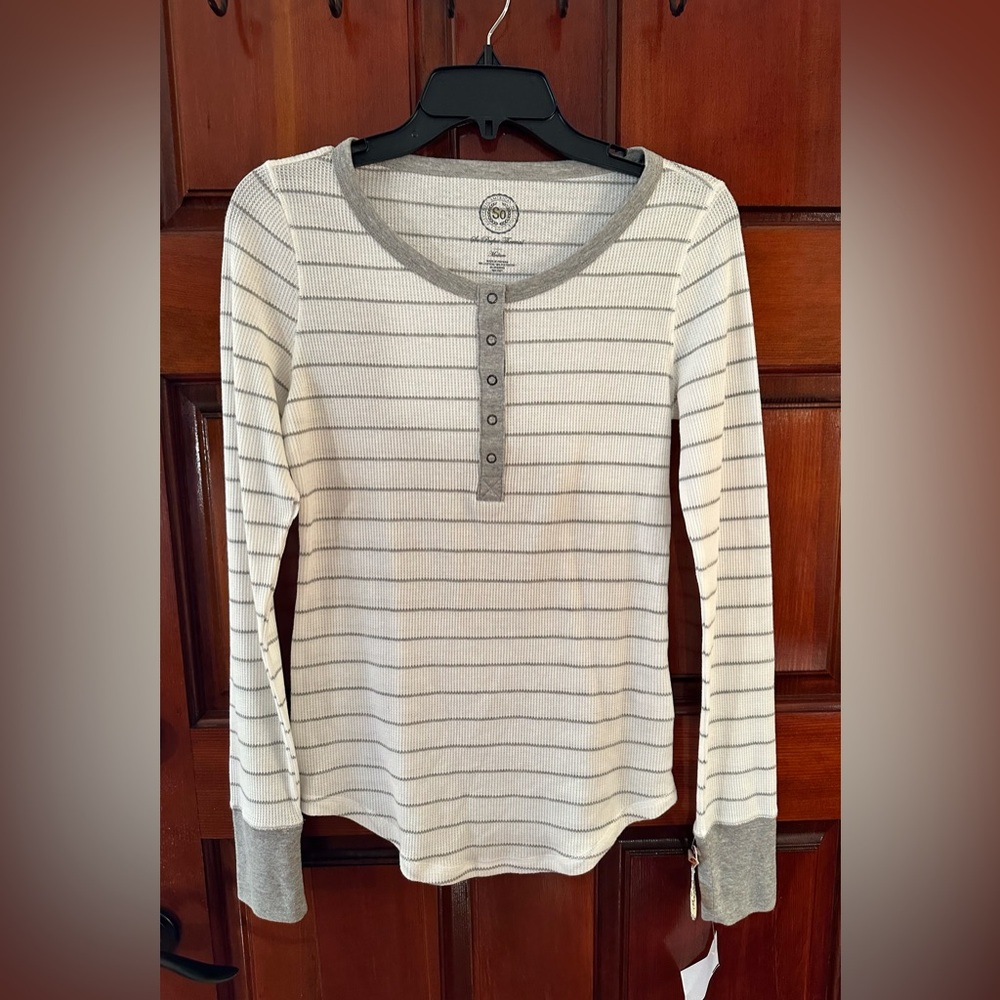 Authentic American Heritage Gray and White Striped Long Sleeve Tee Size M NWT